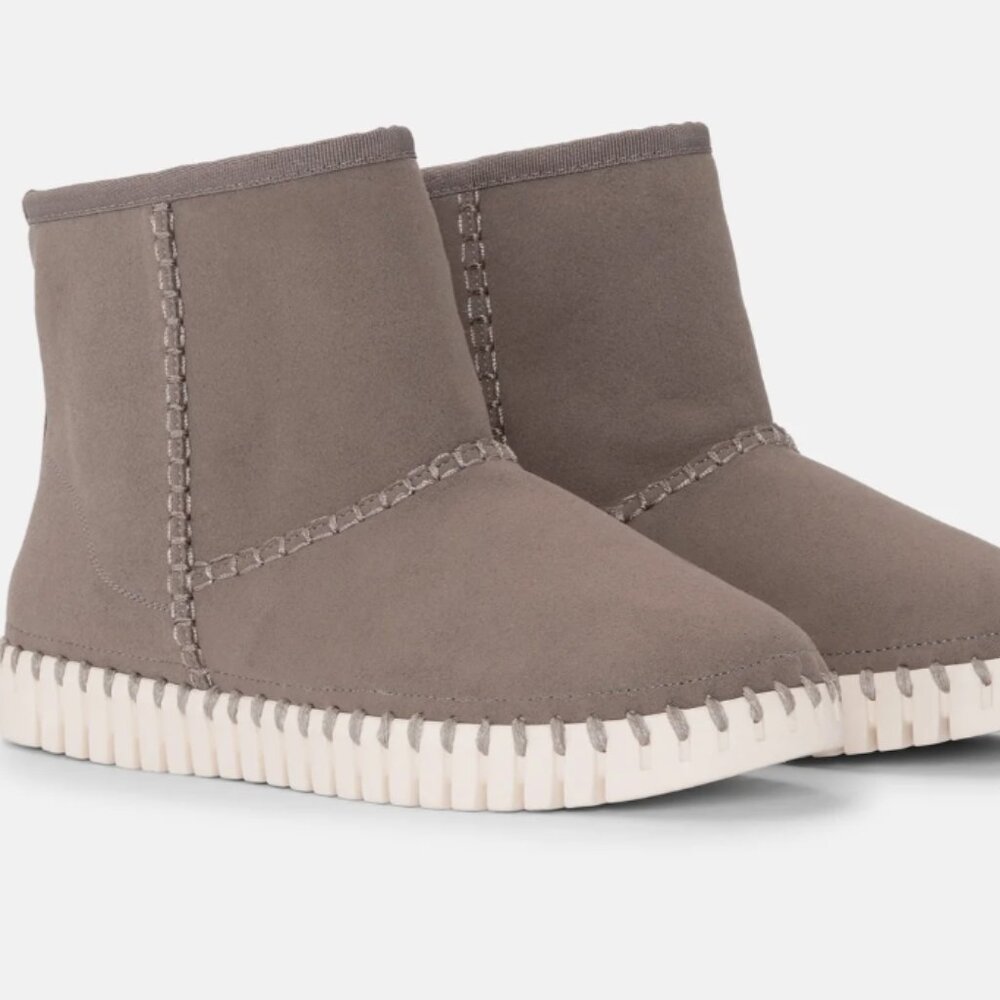NEW ILSE JACOBSEN Women's Tulip Ankle Boot - Dark Shadow